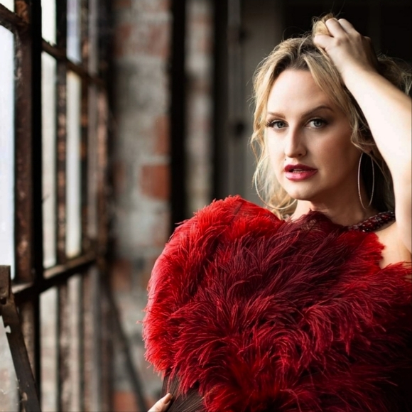 Meet your Posher, Joy - Picture 1 of 5